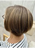 白髪ぼかしハイライトブリーチミルクティーベージュ