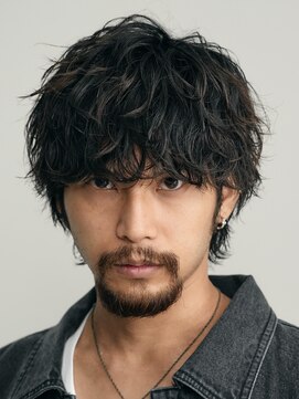 バイフィフス 原宿/表参道(by fifth) 渋谷シャドウパーマメンズセンターパートマッシュウルフ黒髪30代