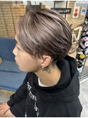 ピンクベージュ