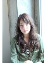 アークイラ(Aquila) 【大人の抜け感】センターパート×美シルエットのくびれミディ