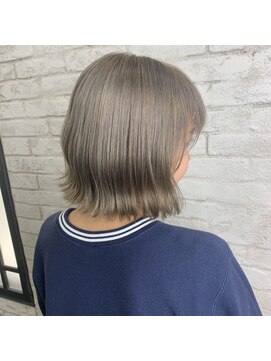 プライズ アイリス 池袋東口店(prize Iris) ホワイトグレージュ/タンバルモリ/切りっぱなしボブ　池袋HARUKA