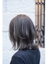 ティンク 天神(Tink)&nbsp;外ハネ/ロブ/グレージュ/ブリーチなし