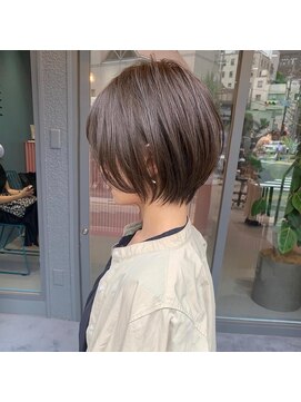 ノエ トトン(noe tton) 襟足もフィットする!女性らしいショート