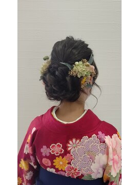 ヘアーメイク ジール 犬山本店(Hair Make Zeal) 卒業式ヘア