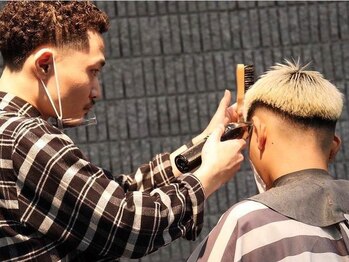 ブレス(BLESS)の写真/【豊明◆バーバー/メンズ専門店】受賞歴を持つスタイリストを筆頭に実力派が勢揃い!!カットに自信あり◎