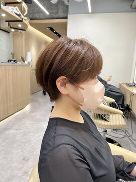 ロンドプロフィール 浦和(Lond profil) Lond.海気　大人丸みショート　耳掛け