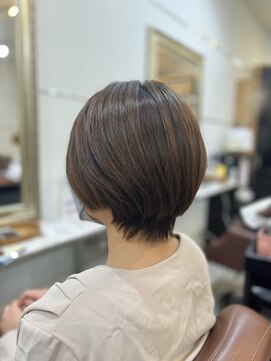 アキコ(AKIko) くびれショートスタイル【20代30代40代】