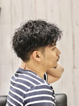 ヨシザワインク プレミアム 横浜 桜木町店(YOSHIZAWA Inc. PREMIUM) ツイストスパイラルバイカジュアルスキンフェード