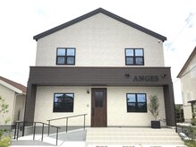アンジェス(ANGES)