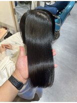 リラエ(Lyrae)&nbsp;縮毛矯正/髪質改善/美髪カラー/トリートメント【大阪/西梅田】