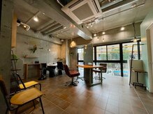 落ち着いた店内でお寛ぎください！