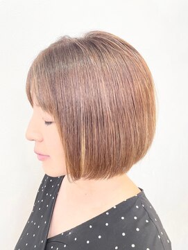 リリー LILY ヘアー メイク HAIR アンド & MAKE 大人かわいいツヤ感前下がりハニボブナチュラルブラウン12トーン