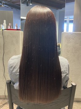 サブリミックトリートメント取り扱い◎内部からしっかり栄養補給し、毛先までしっとり潤う艶髪に。