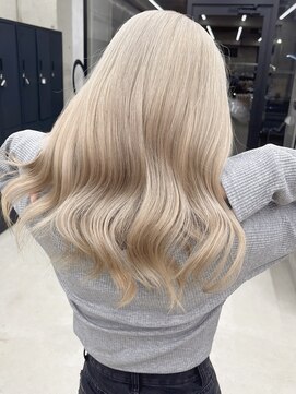 リノート バイ エゴル 名古屋(LINOET by ENGOL) 【LINOET 名古屋】中道晶 ホワイトベージュ