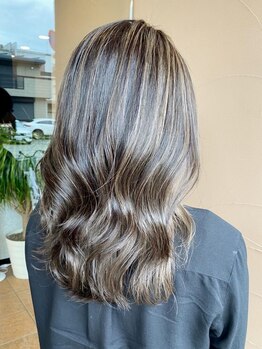 毛染め工房の写真/「似合う」が見つかる感動を♪縮毛矯正や酸性ストレートで艶髪に◎髪の悩みも、理想も、全部話してOK♪