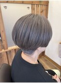 グレーヘアを活かしたグレージュカラー