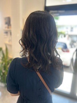 ホワイトストーン WHITE STONE 暗めカラー大人可愛いダークウェーブ