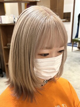 ルイ(ROUIS produced by LUCK 津田沼) ROUIS 津田沼 ハイトーン裾カラー