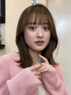 マロンベージュのくびれミディ