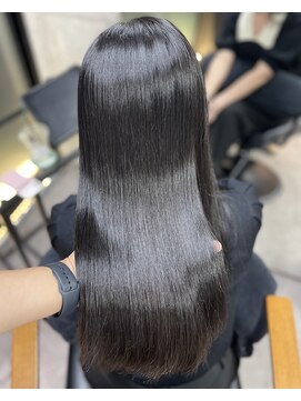 オフブラック/髪質改善/艶髪/縮毛矯正/前髪カット/南堀江