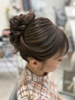 ラモ(RAMO)&nbsp;ミディアムショートでも大丈夫！高め綺麗目アップ。