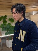 センターパート癖毛カーリーヘア