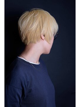 アンアタッシュ(UNE ATTACHE) Amber Milk Short夕焼け雲にほどける透明感ブロンドショートヘア