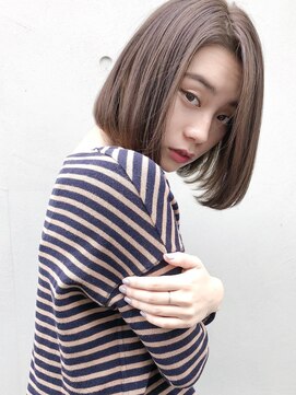 ルティア(Lutia) センターパート 内巻きボブ ショコラブラン