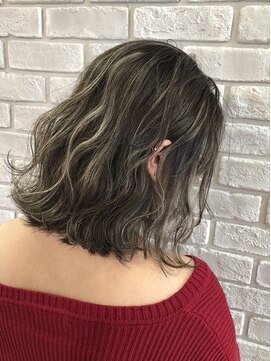 フェニーチェ オン ザ ビーチ(FENICE on the beach) グレージュハイライト