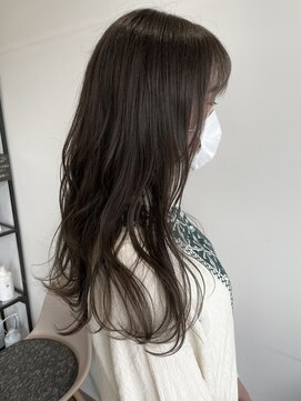 ケーオーエスビューティー(K O S beauty) カーキグレージュ