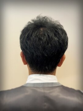 スカイ 大手町プレイス店 ツーブロックナチュラルバック<理容室>