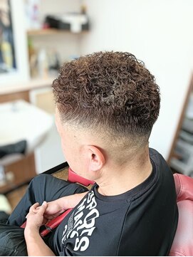 髪部リアン(髪部 lien) パーマ＋スキンフェード