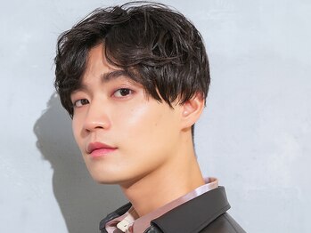 アース 浦和店(HAIR&MAKE EARTH)の写真/浦和★気軽に行けて似合うStyleを提案してくれる♪扱い易さが違うと好評のカットで毎日のstyle作りも楽