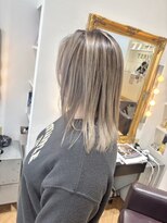 コワファースト  させぼ五番街店(COIFF1RST)&nbsp;ホワイトベージュ
