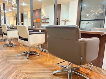 アニモフィオレンテ 三郷店(animoFIORENTE)の写真/細かなニュアンスまで計算した精密カットで、大人女性の髪悩みを改善へ導く実力派サロン。