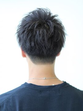 リタバイクロト(LITA by KUROT) 那覇/刈り上げセンターパート/波巻きツイストスパイラル