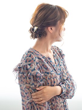 ヘアーサロン ラフリジー(Loufreasy) ルーズな低め編み込みアップスタイル♪結婚式や二次会にも♪