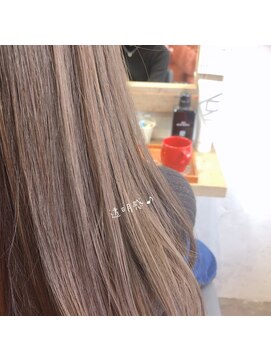 フィン(FiN by allure) 浦前ツバサ/ミルクティー外国人風ダメージレス透明感