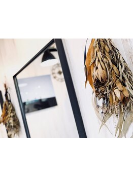 清潔感のある落ち着いた店内で自分だけのサロンTimeを満喫♪スタイル提案からケアまでおまかせください◎