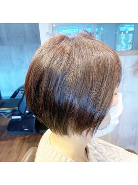 フォーシー(Four C) 骨格補正ショートボブ