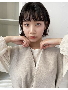 テンバイシオミエイチ(10 by shiomi H) ナチュラル可愛い外ハネボブ×ダークアッシュ/こなれヘア