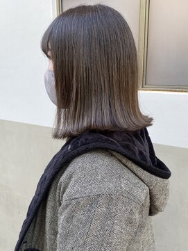 ステイシー(stay she) 透明感カーキベージュ