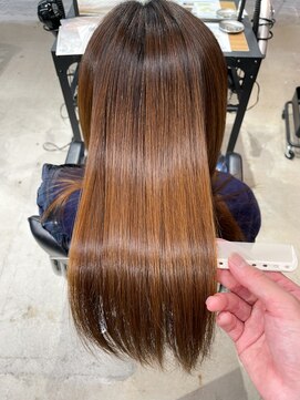 ピボット 北千住(PIVOT) 酸性縮毛矯正、艶ストレート、髪質改善ストレート