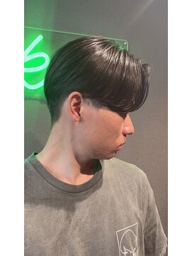 スキル(SKILL) 福岡/天神/センターパート/ニュアンスパーマ/メンズ縮毛矯正