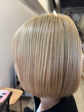 ブリーチをとにかく痛ませたくないお客様専用のブリーチ最強コース別格の艶感で仕上がります。