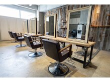 セット面（カットスペース）