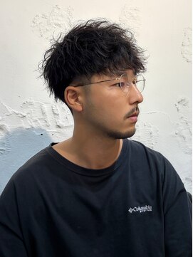 クオンヒール 淀屋橋店(QUON HEAL) ソフトツイストパーマ/メンズショート/テーパーフェード×