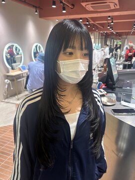 ヘアーアンドメイク ビス(HAIR&MAKE bis) 顔まわりレイヤーカット