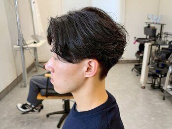 フゥ 宇都宮戸祭(FeU)の写真/社会人の方でもできる、お洒落なパーマスタイルを*パーマを組み合わせたビジネススタイルが人気◎[岡本]