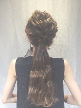 リュヌ ホロスコープ(lune horoscope) 星座女子別ヘアアレンジ★射手座